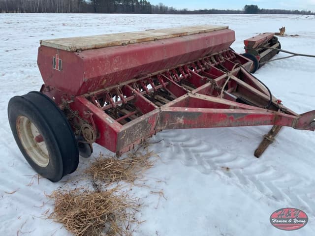 Image of International Harvester 510 equipment image 1