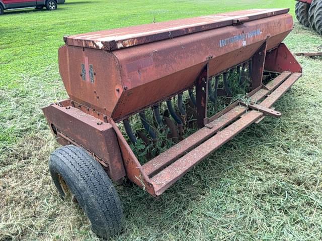 Image of International Harvester 510 equipment image 2