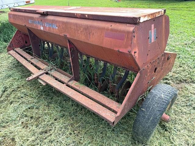 Image of International Harvester 510 equipment image 4
