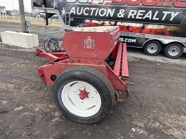 Image of International Harvester 510 equipment image 1