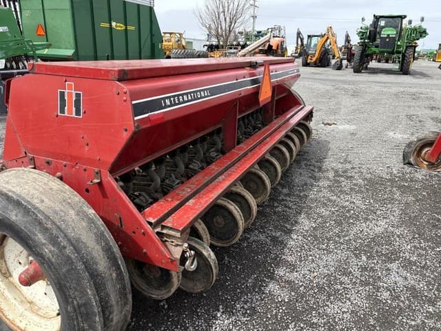 Image of International Harvester 5100 equipment image 4