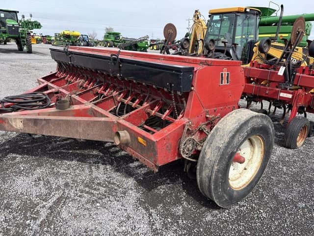 Image of International Harvester 5100 equipment image 1