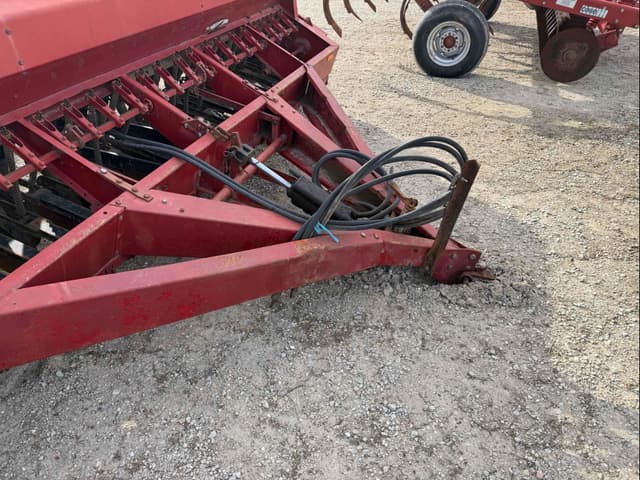 Image of International Harvester 5100 equipment image 2