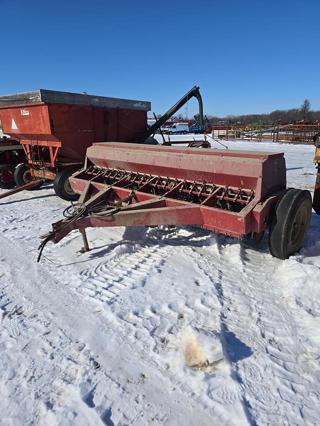 Image of International Harvester 5100 equipment image 1