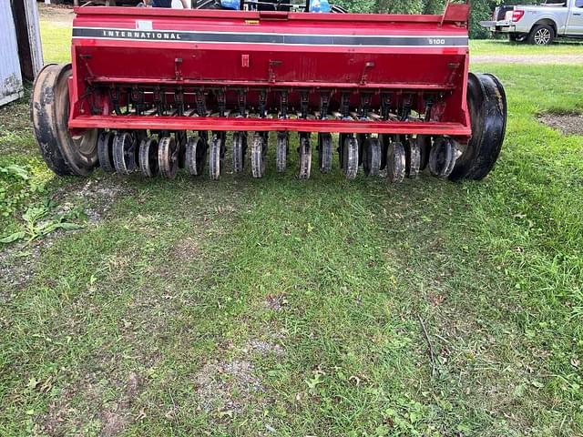 Image of International Harvester 5100 equipment image 3