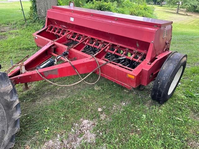 Image of International Harvester 5100 equipment image 1