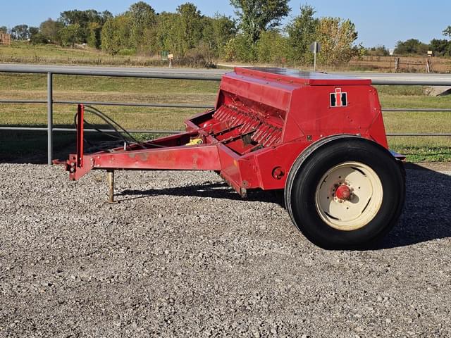 Image of International Harvester 5100 equipment image 2