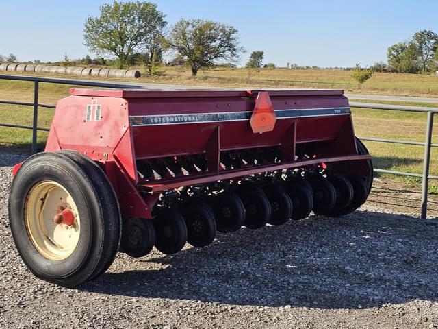 Image of International Harvester 5100 equipment image 4