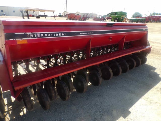Image of International Harvester 5100 equipment image 4