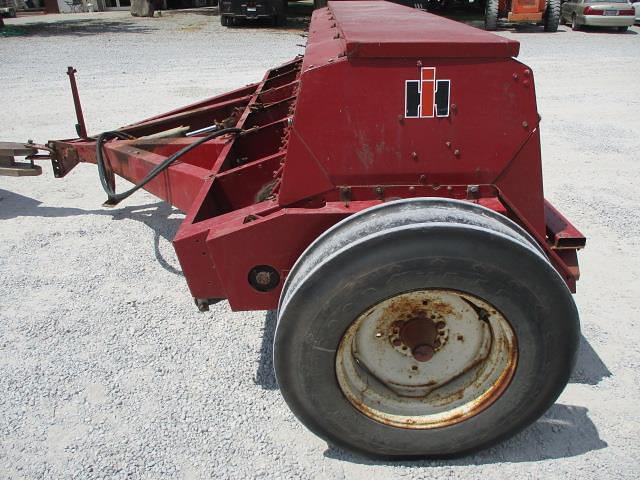 Image of International Harvester 5100 equipment image 4