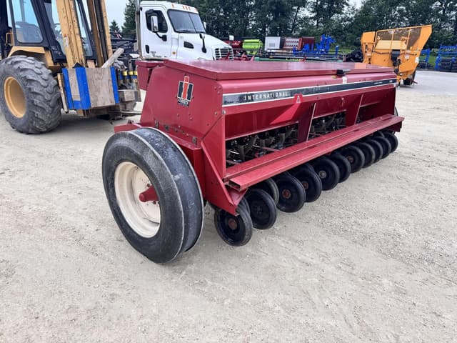 Image of International Harvester 5100 equipment image 4