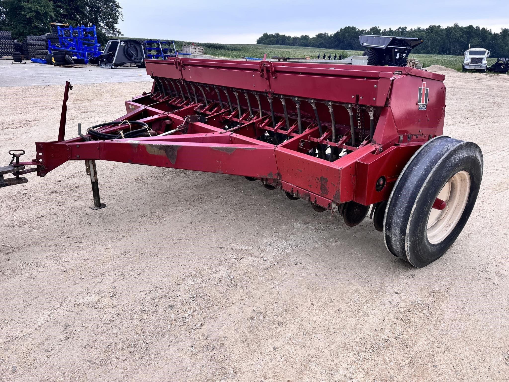 International Harvester 5100 Equipment Image0