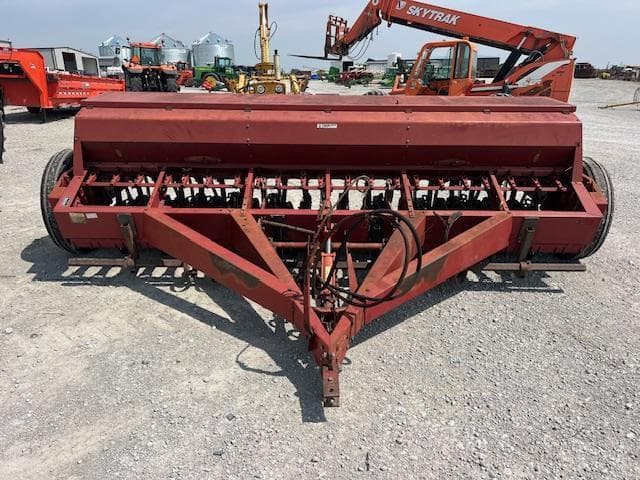 Image of International Harvester 5100 equipment image 1