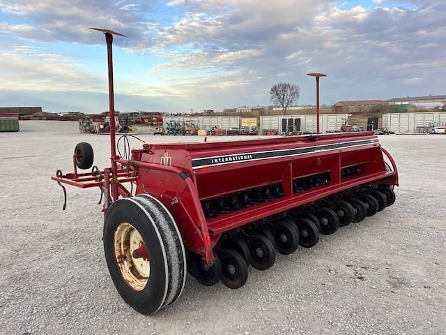 Image of International Harvester 5100 equipment image 3