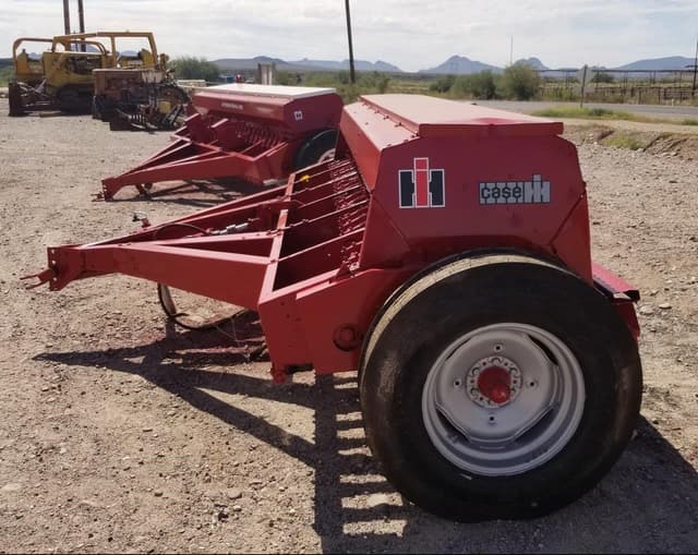 Image of International Harvester 5100 equipment image 3