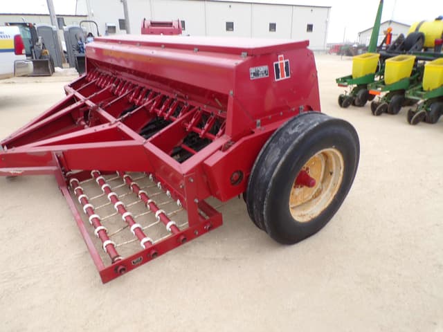 Image of International Harvester 5100 equipment image 3