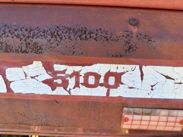Image of International Harvester 5100 equipment image 3