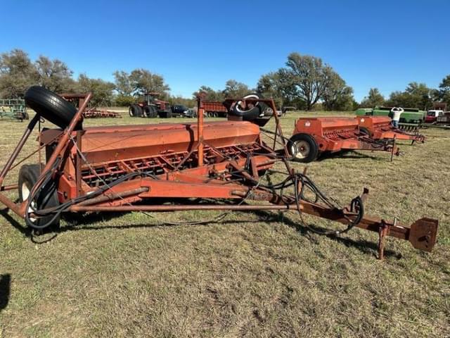 Image of International Harvester 5100 equipment image 1