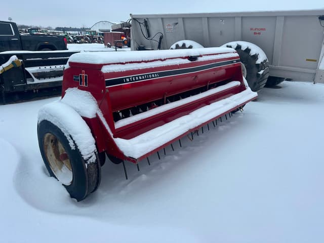 Image of International Harvester 5100 equipment image 1