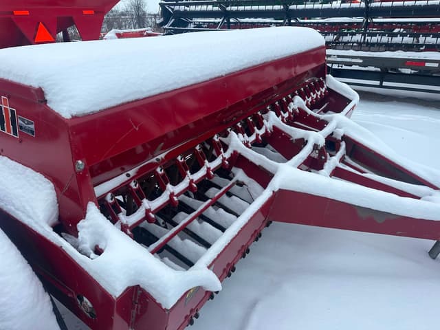 Image of International Harvester 5100 equipment image 4