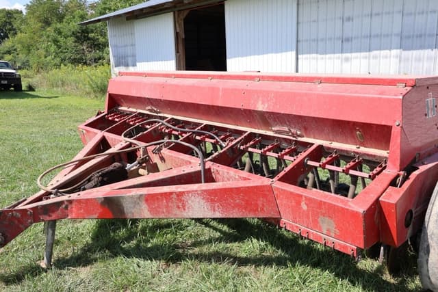 Image of International Harvester 5100 equipment image 3