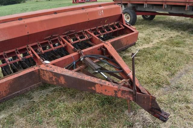 Image of International Harvester 5100 equipment image 4