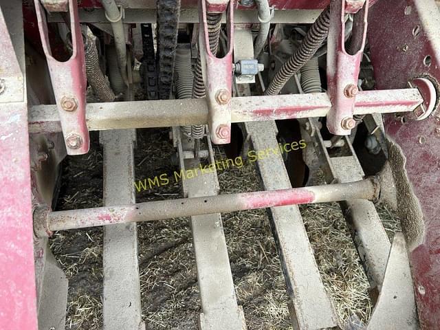 Image of International Harvester 5100 equipment image 3