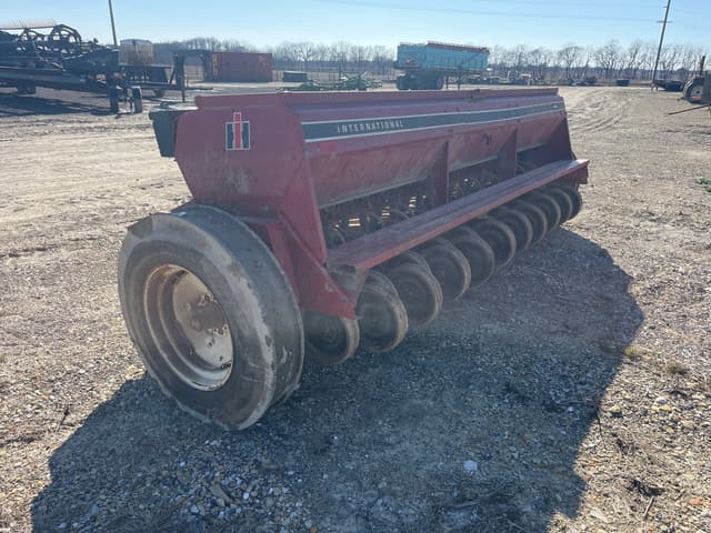 Image of International Harvester 5100 equipment image 4