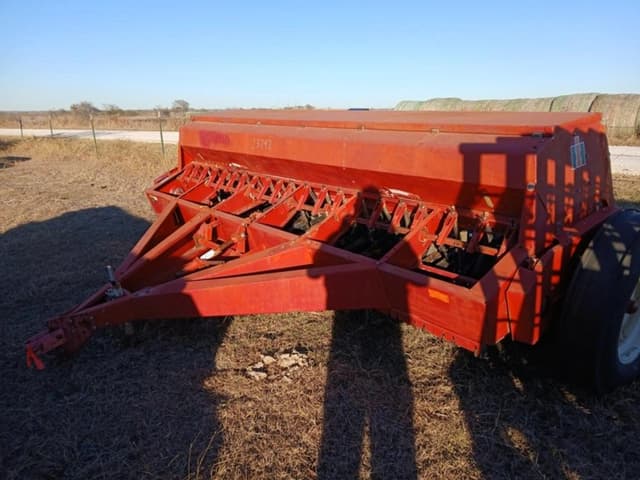 Image of International Harvester 5100 equipment image 3