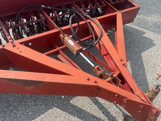 Image of International Harvester 5100 equipment image 4