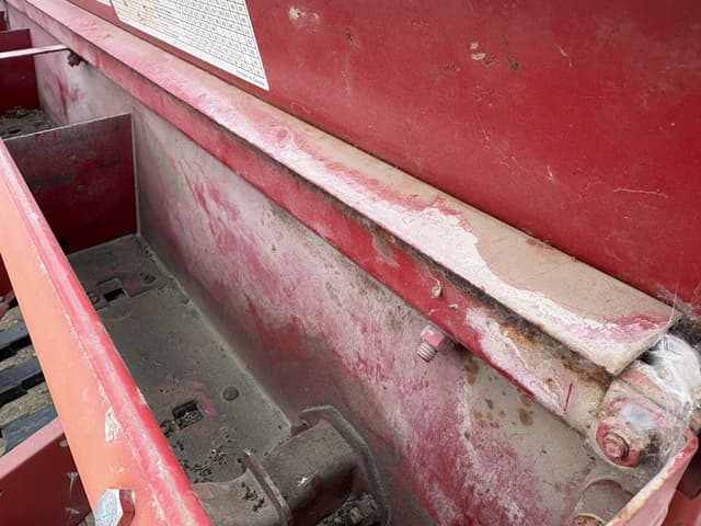 Image of International Harvester 5100 equipment image 2