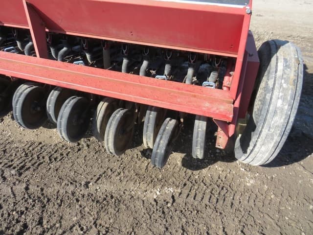 Image of International Harvester 5100 equipment image 1