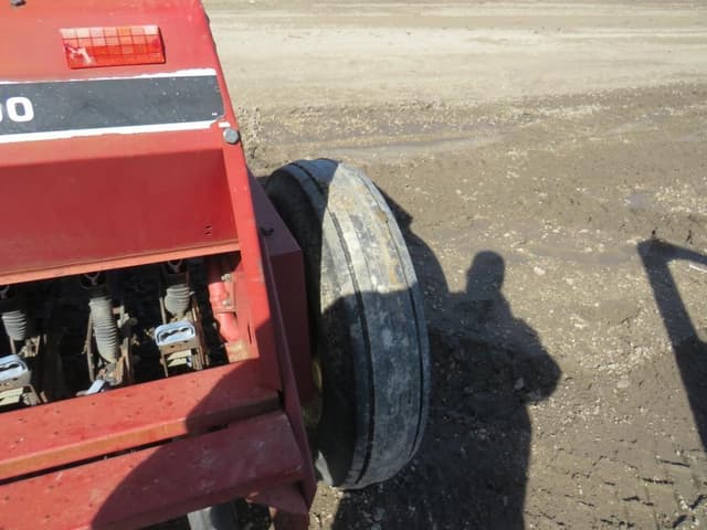 Image of International Harvester 5100 equipment image 4