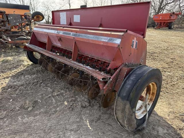 Image of International Harvester 5100 equipment image 2