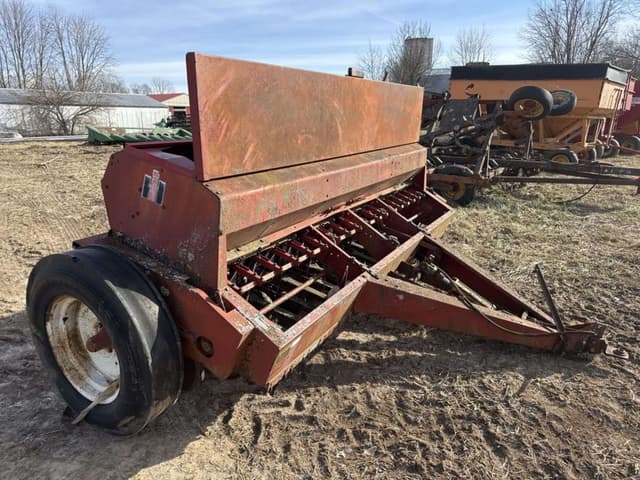 Image of International Harvester 5100 equipment image 3