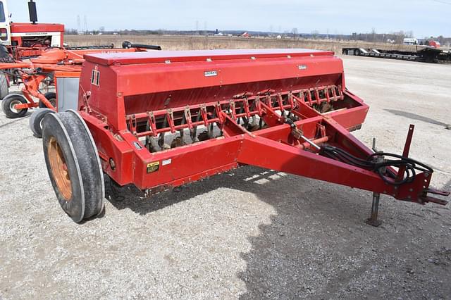 Image of International Harvester 5100 equipment image 1