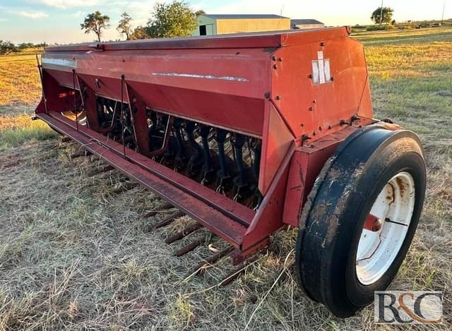 Image of International Harvester 5100 equipment image 4