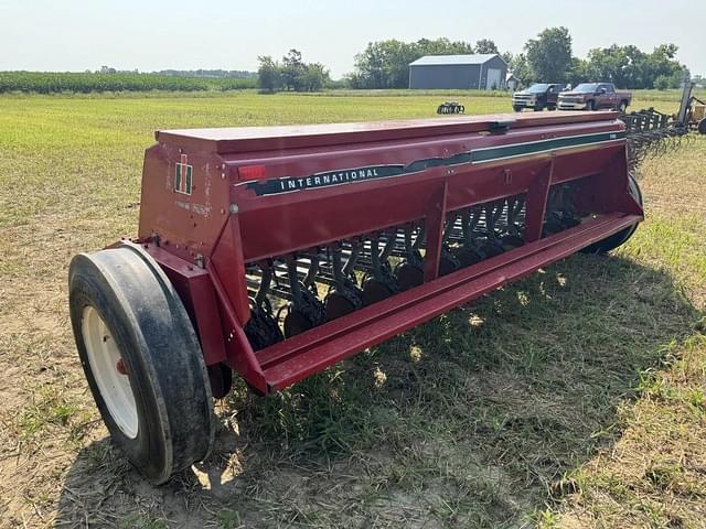 Image of International Harvester 5100 equipment image 1