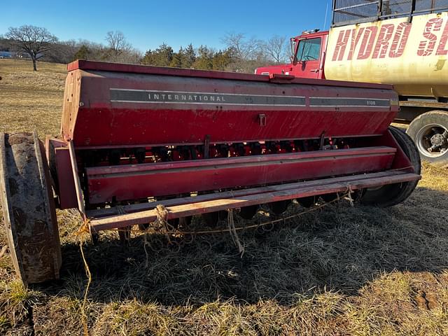 Image of International Harvester 5100 equipment image 3