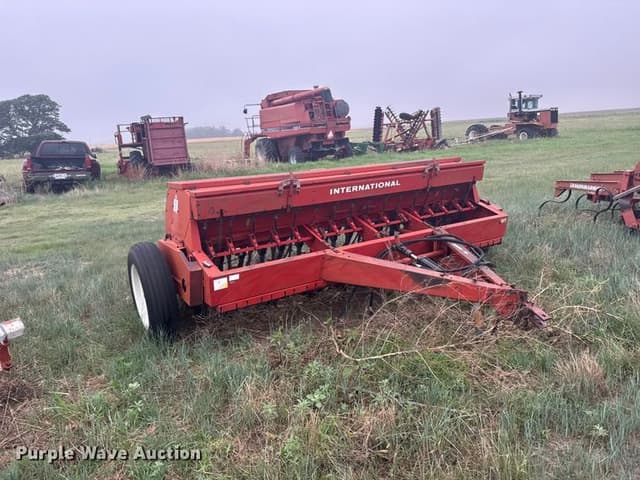 Image of International Harvester 5100 equipment image 2