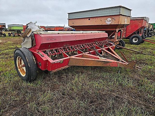 Image of International Harvester 5100 equipment image 2