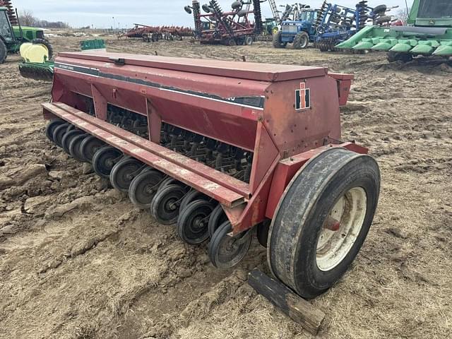 Image of International Harvester 5100 equipment image 3