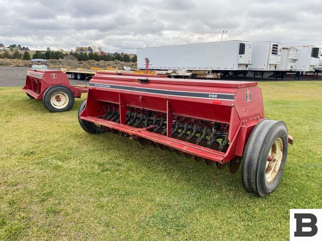 Image of International Harvester 5100 equipment image 3