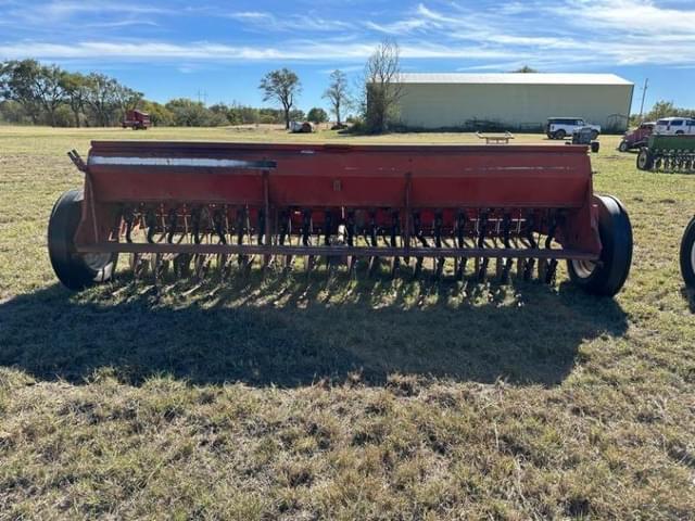 Image of International Harvester 5100 equipment image 1
