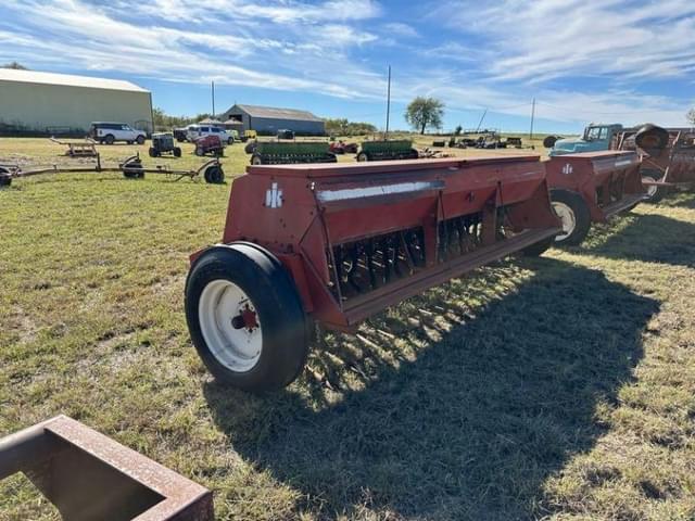 Image of International Harvester 5100 equipment image 4