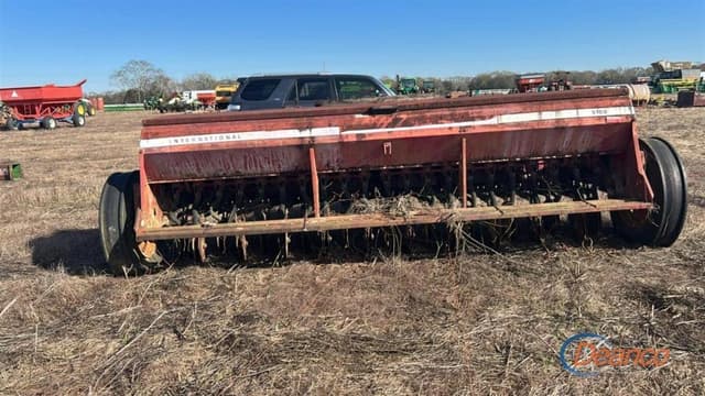 Image of International Harvester 5100 equipment image 3