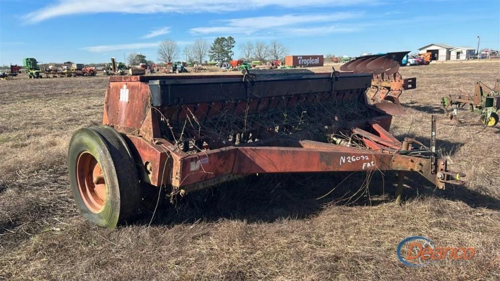 International Harvester 5100 Equipment Image0