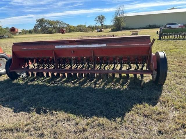 Image of International Harvester 5100 equipment image 3