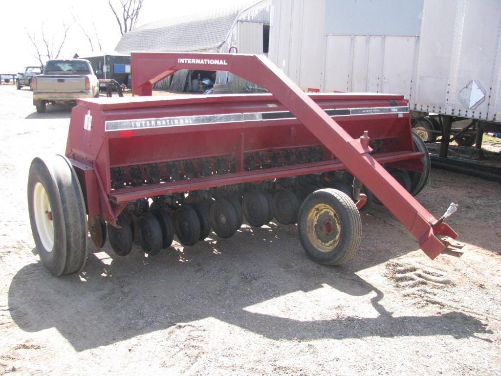 Main image International Harvester 5100