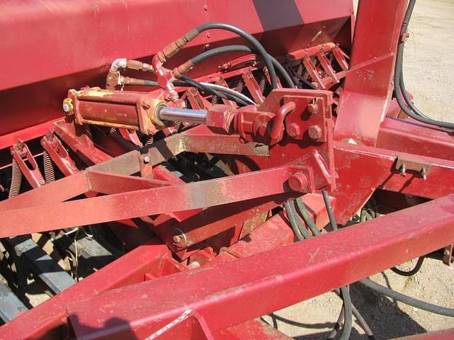 Thumbnail image International Harvester 5100 3